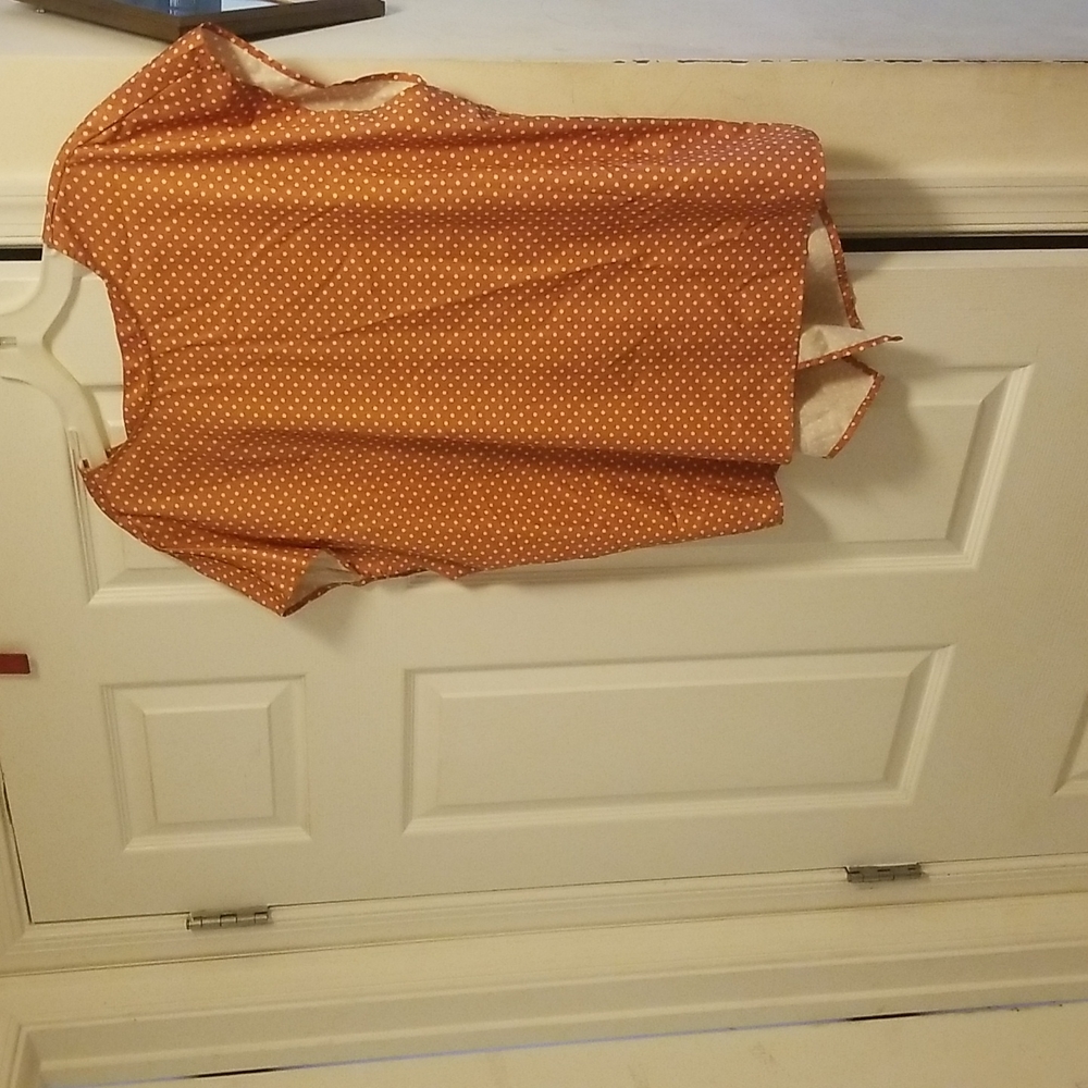 Short sleeve top dark orange and cream